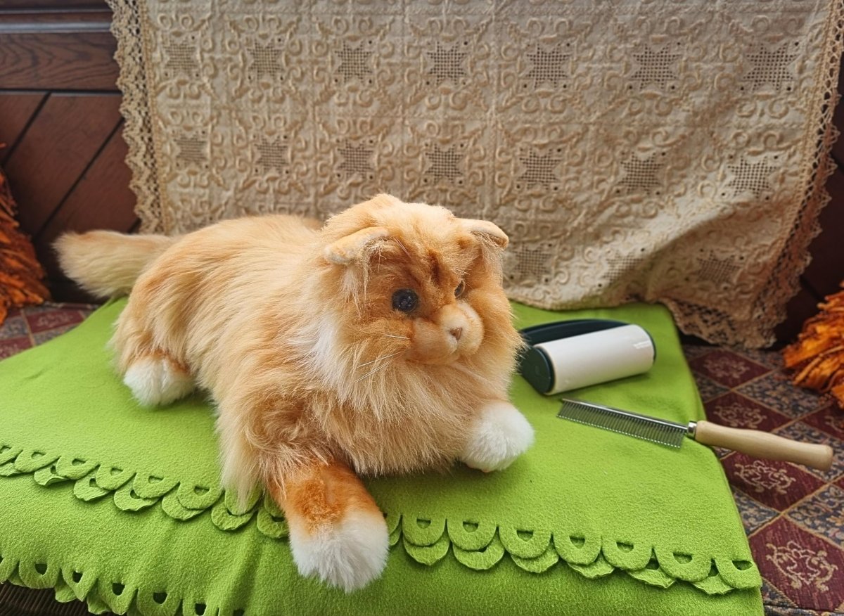 Ravencourt Living Marmalade the Cat - sat on a bench