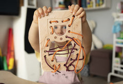 Montesorri Threating Wood - GOOD WOOD - Sensory Toys