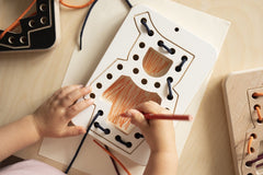 Montesorri Threating Wood - GOOD WOOD - Sensory Toys