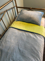 4kg Weighted Blanket Medium With Pillowcase (100 x 150) - Bedtime, Toilet Training and Incontinence