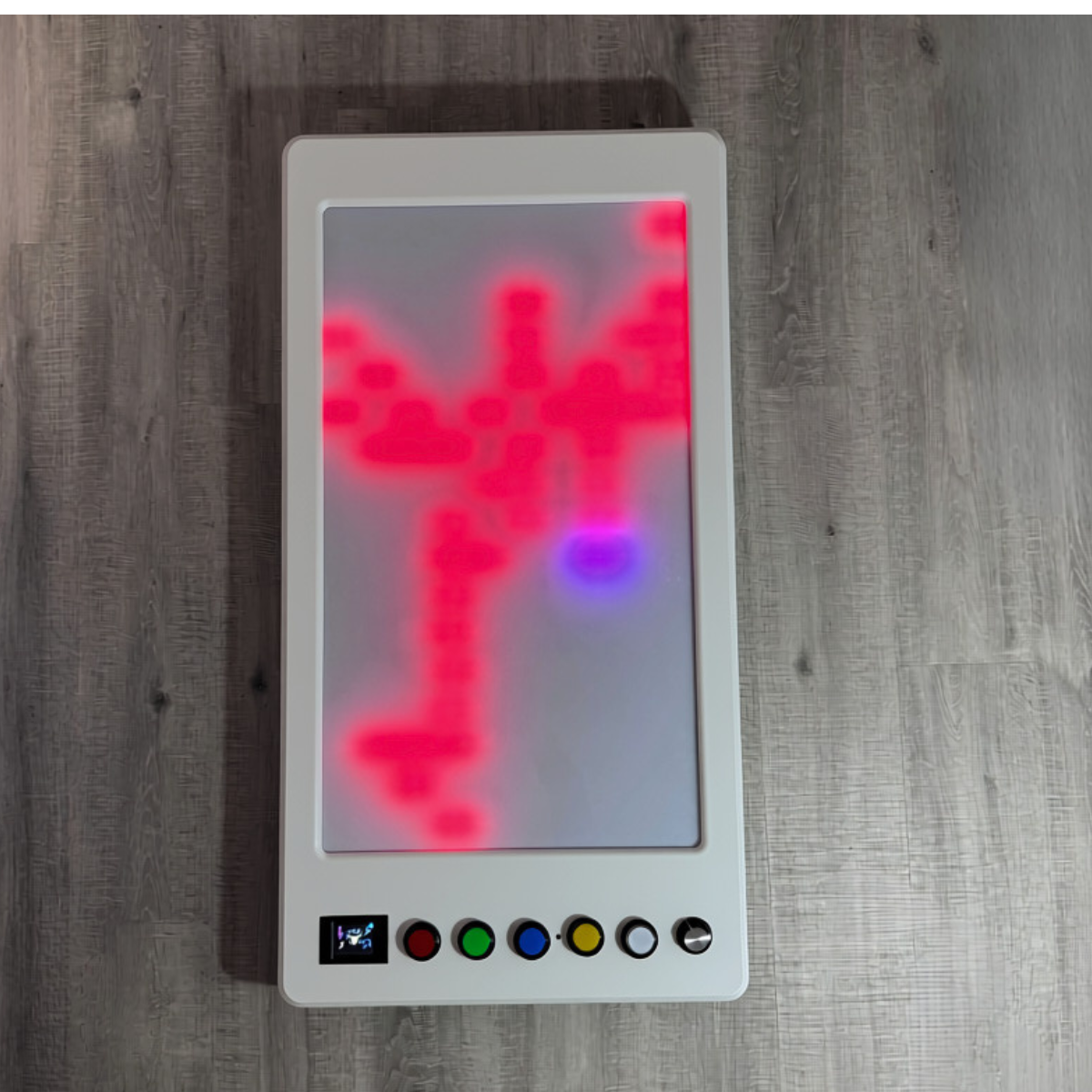 Interactive Sound and Light panel with linear images