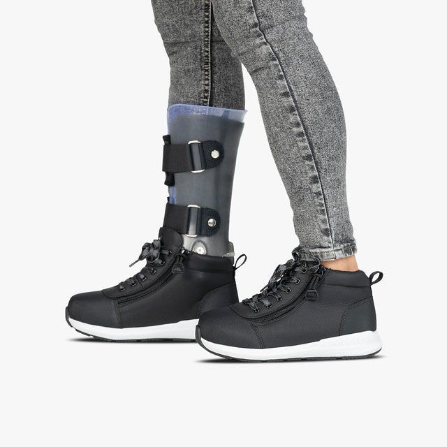 Billy Footwear (Kids) - High Top Rugged Black Goat DZ Shoes - Footwear