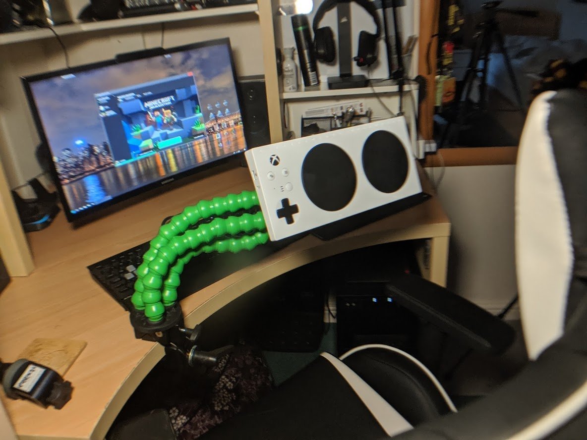 Mount for Xbox adaptive controller - Learning Resource