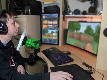 Mount for Xbox adaptive controller - Learning Resource
