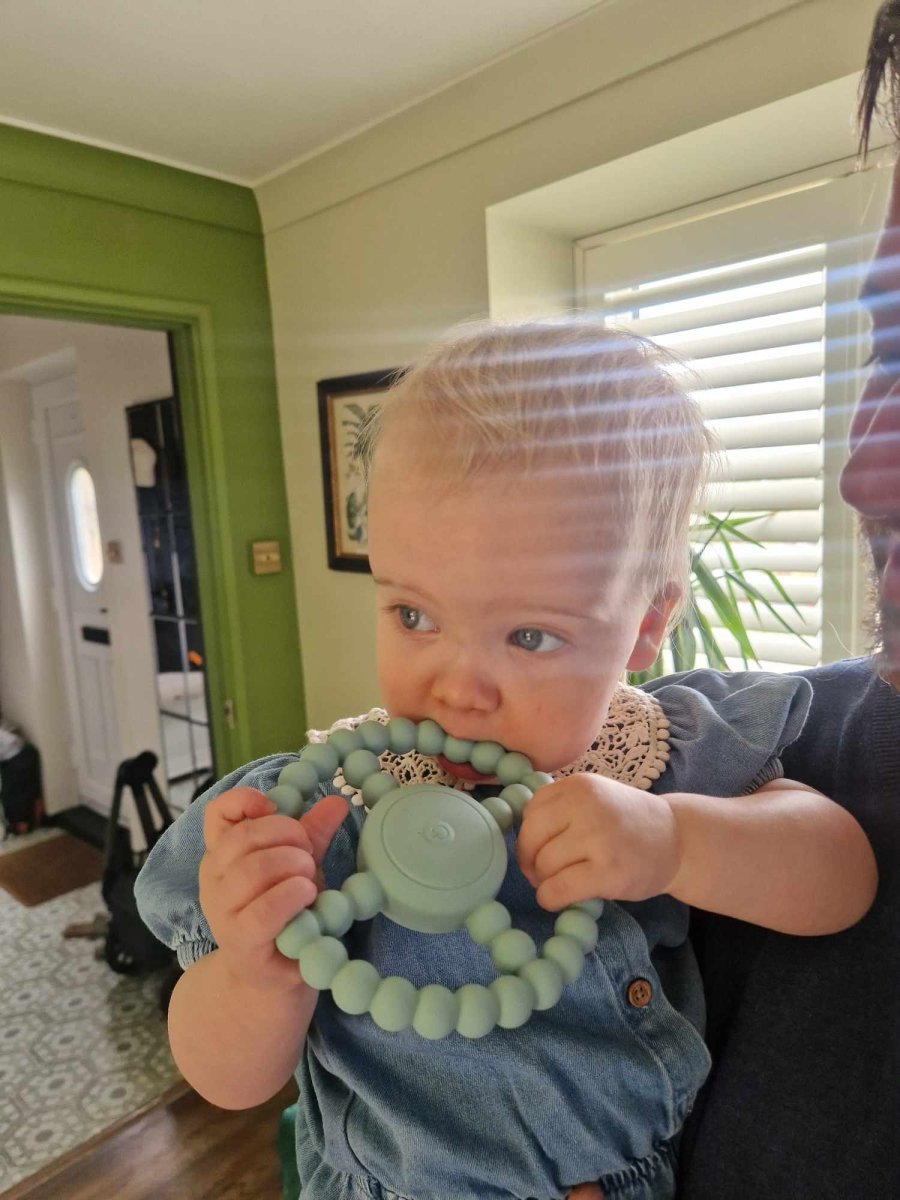Vibrating Sensory Chew Toy - Autism Chew Toy Fledglings Vibrating Sensory Chew Toy - Autism Chew Toy Fledglings